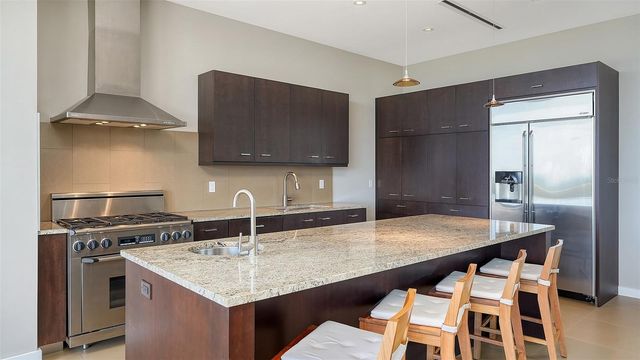 160 WHITTIER DRIVE, Sarasota, FL 34236