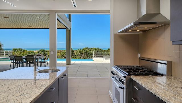 160 WHITTIER DRIVE, Sarasota, FL 34236