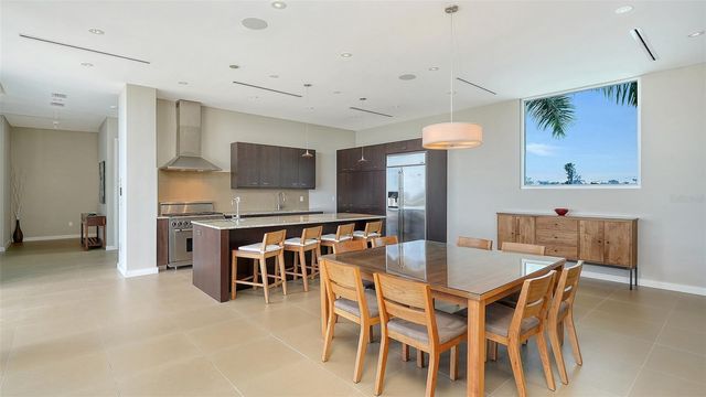 160 WHITTIER DRIVE, Sarasota, FL 34236