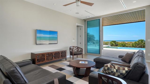 160 WHITTIER DRIVE, Sarasota, FL 34236