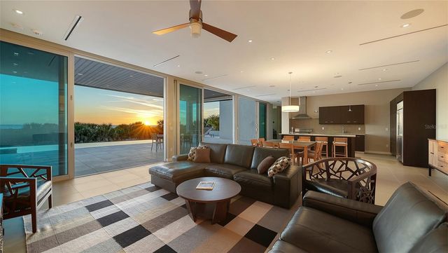 160 WHITTIER DRIVE, Sarasota, FL 34236