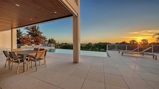 160 WHITTIER DRIVE, Sarasota, FL 34236