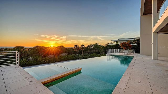 160 WHITTIER DRIVE, Sarasota, FL 34236