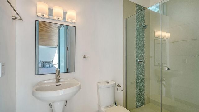 160 WHITTIER DRIVE, Sarasota, FL 34236