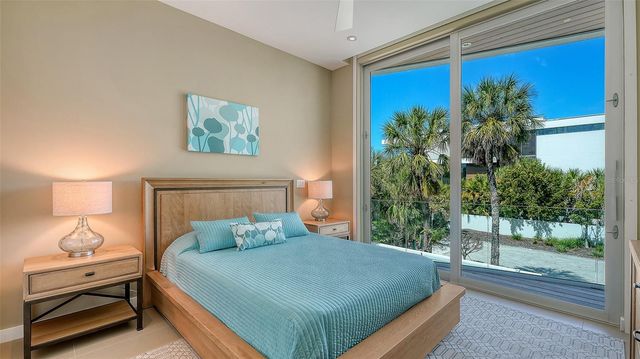 160 WHITTIER DRIVE, Sarasota, FL 34236