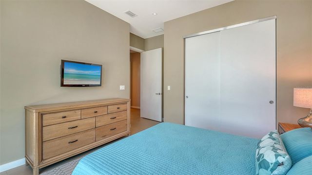 160 WHITTIER DRIVE, Sarasota, FL 34236