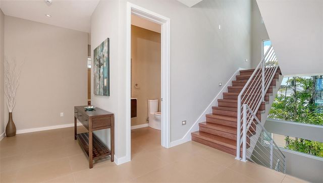 160 WHITTIER DRIVE, Sarasota, FL 34236