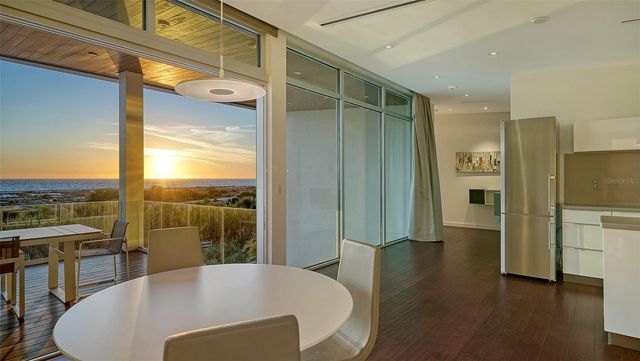 160 WHITTIER DRIVE, Sarasota, FL 34236