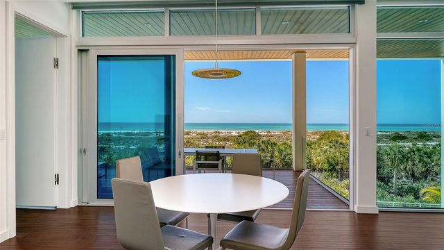 160 WHITTIER DRIVE, Sarasota, FL 34236