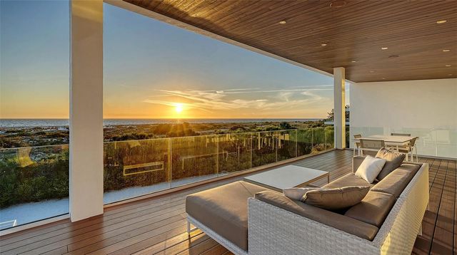 160 WHITTIER DRIVE, Sarasota, FL 34236