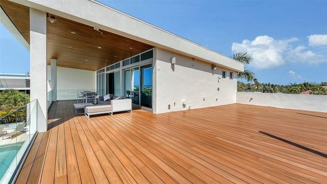 160 WHITTIER DRIVE, Sarasota, FL 34236