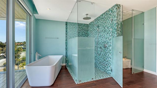 160 WHITTIER DRIVE, Sarasota, FL 34236