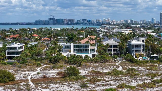 160 WHITTIER DRIVE, Sarasota, FL 34236