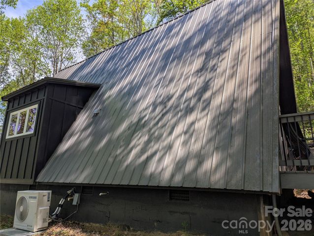87 Hershel Lane, Swannanoa, NC 28778