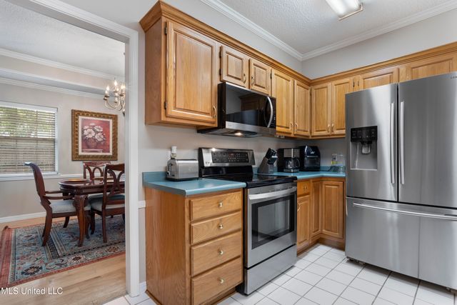 11490 Savannah Place Place, Gulfport, MS 39503