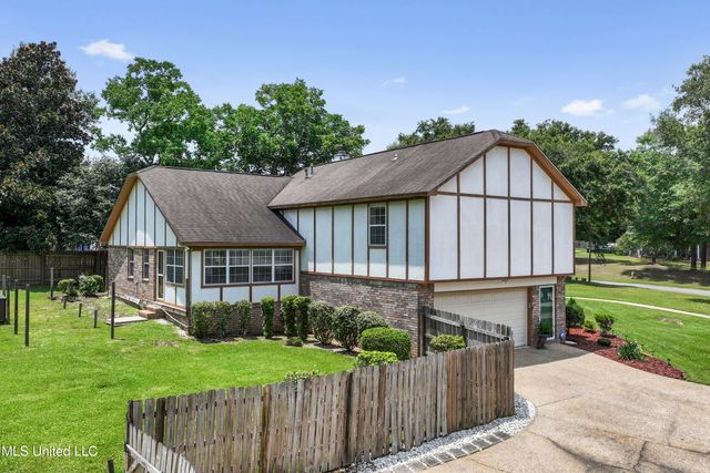 11490 Savannah Place Place, Gulfport, MS 39503