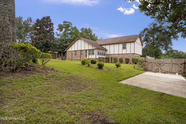 11490 Savannah Place Place, Gulfport, MS 39503