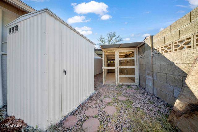 8608 E WHITTON Avenue, Scottsdale, AZ 85251