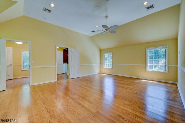 5 Meadow Ct, Montville Twp., NJ 07045