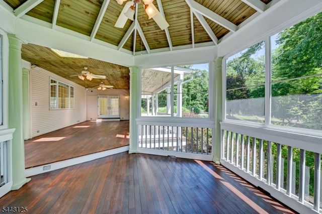 5 Meadow Ct, Montville Twp., NJ 07045