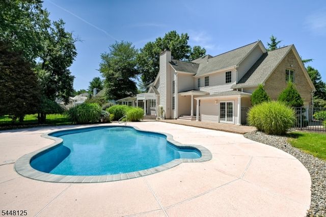 5 Meadow Ct, Montville Twp., NJ 07045