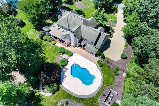 5 Meadow Ct, Montville Twp., NJ 07045