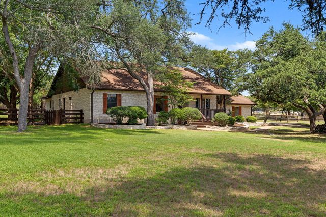 502 S Lariat CIR, Dripping Springs, TX 78620