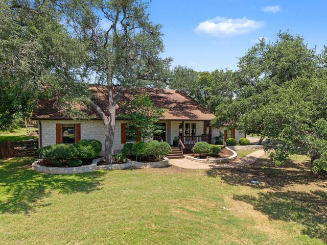 502 S Lariat CIR, Dripping Springs, TX 78620