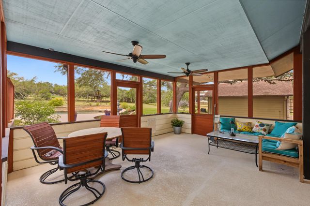 502 S Lariat CIR, Dripping Springs, TX 78620