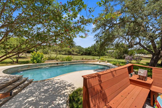 502 S Lariat CIR, Dripping Springs, TX 78620