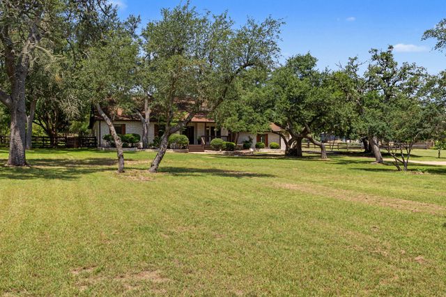 502 S Lariat CIR, Dripping Springs, TX 78620