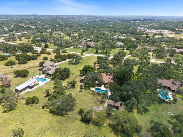 502 S Lariat CIR, Dripping Springs, TX 78620