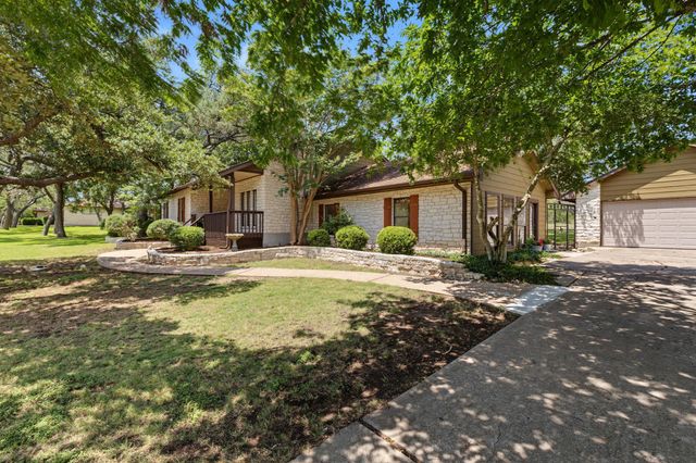 502 S Lariat CIR, Dripping Springs, TX 78620