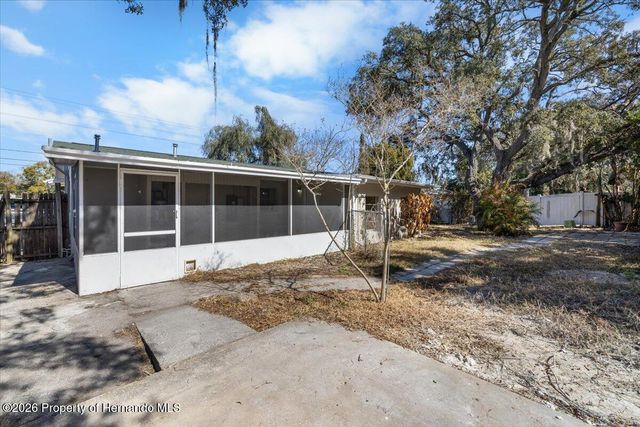 7338 Spring Hill Drive, Spring Hill, FL 34606