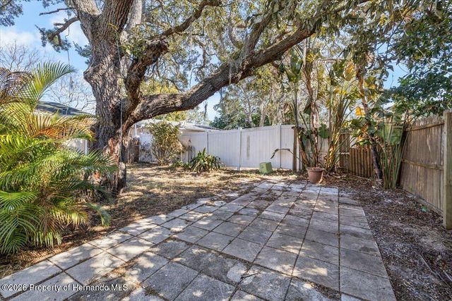 7338 Spring Hill Drive, Spring Hill, FL 34606