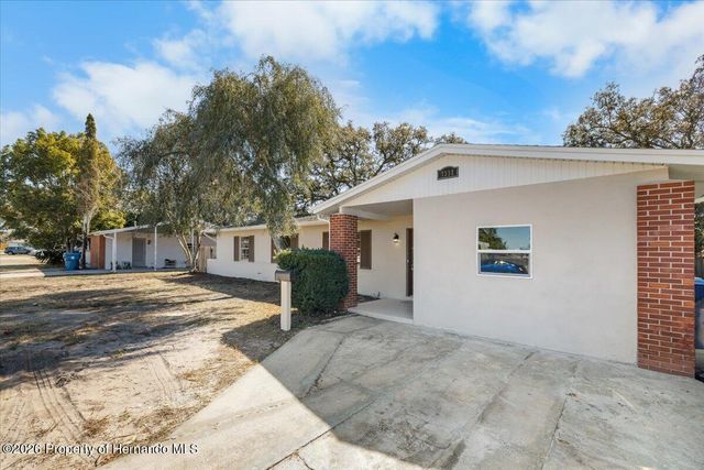 7338 Spring Hill Drive, Spring Hill, FL 34606