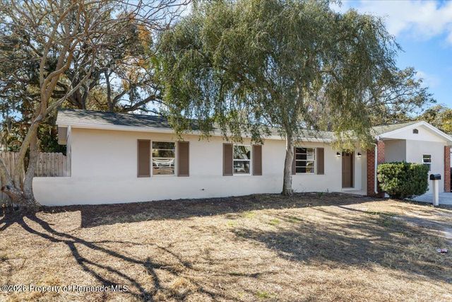 7338 Spring Hill Drive, Spring Hill, FL 34606