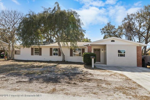 7338 Spring Hill Drive, Spring Hill, FL 34606