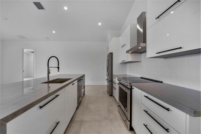 N 38 Bounty Lane, Key Largo, FL 33037