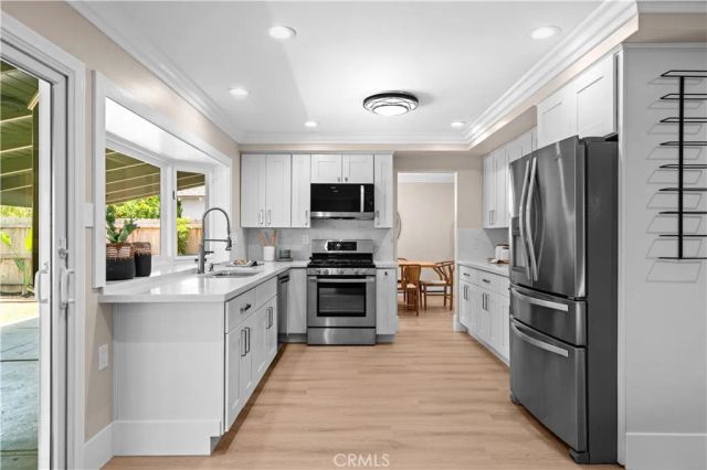 14822 Foxcroft, Tustin, CA 92780