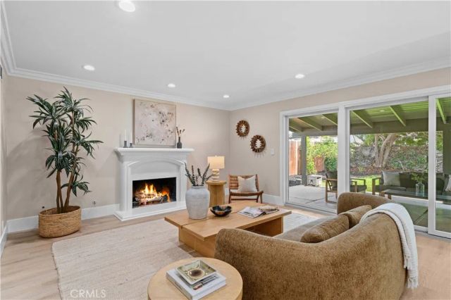 14822 Foxcroft, Tustin, CA 92780