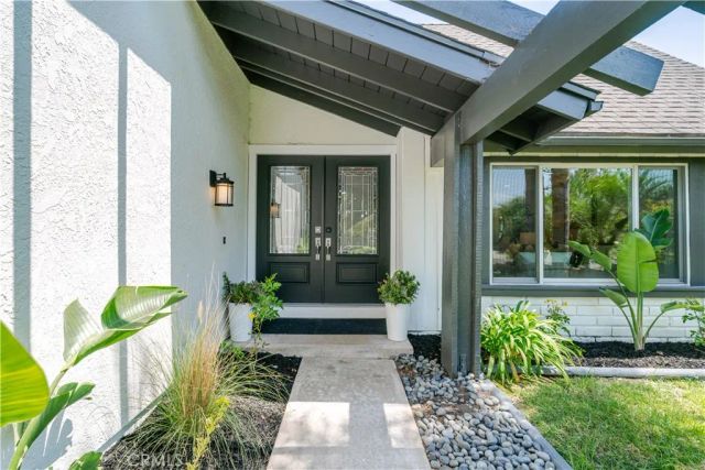 14822 Foxcroft, Tustin, CA 92780