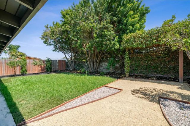 14822 Foxcroft, Tustin, CA 92780