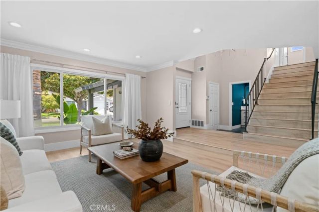 14822 Foxcroft, Tustin, CA 92780
