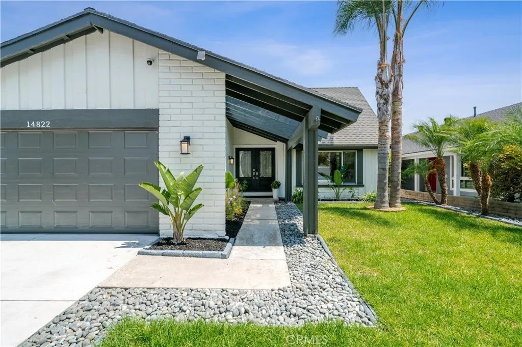 14822 Foxcroft, Tustin, CA 92780