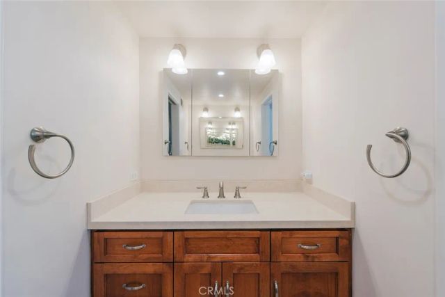 2896 Via Victoria, Palos Verdes Peninsula, CA 90274