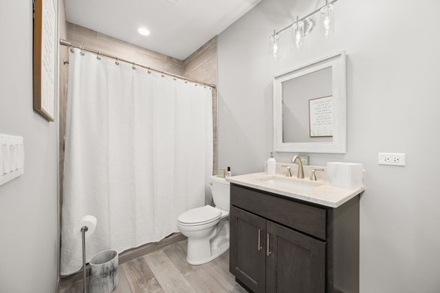 210 Whittemore Drive, Sycamore, IL 60178