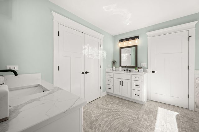 210 Whittemore Drive, Sycamore, IL 60178