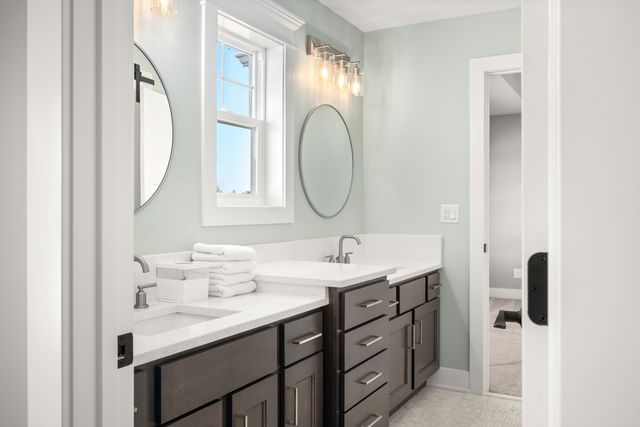 210 Whittemore Drive, Sycamore, IL 60178