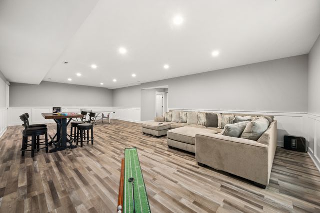 210 Whittemore Drive, Sycamore, IL 60178